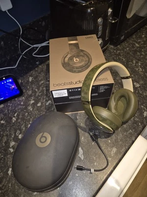 *Raro* Cuffie Over Ear Wireless Mimetiche Beats Studio 3 in Scatola - Immagine 1 di 4