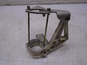 CB3 Evinrude Johnson Outboard 33-40 HP Starboard Starter Bracket 305084 MDW35A - Picture 1 of 5