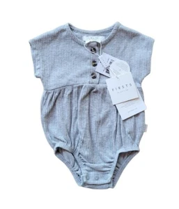NUEVO CON ETIQUETAS FIRS de PETIT LEM 3M Gris Breo Acanalado Burbuja Una Pieza Bebé - Imagen 1 de 5