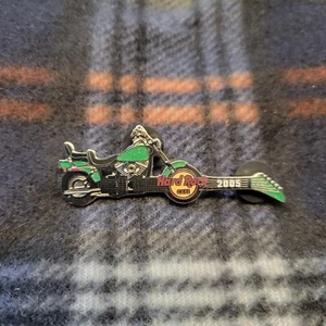 Vintage Hard Rock Cafe Pin RARE 2005 Barcelona Guitarley Davidson LE 250 - Bild 1 von 2