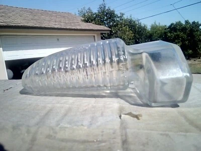 Lente JAGUAR 420 g TRONK MOLDING OEM LUCAS SAE 61 L689 OTROS 1967 - 1969 1961 Foto 1 de 4