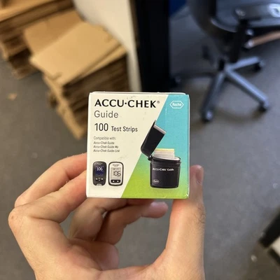 Accu-Chek Guide Teststreifen 100 EXP 2026+ GEBROCHENES SIEGEL - Bild 1 von 3