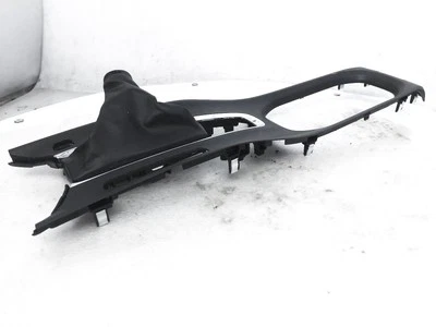 Bisel de ajuste de palanca de cambios superior Honda Hr-V 2016-2020 con bota 83433-T7w-A01za Foto 1 de 4