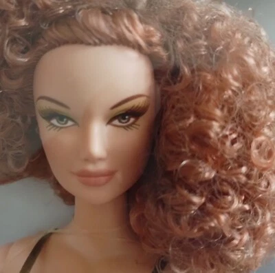 Jason Wu Candi Fashion Forward Executive Decision Bambola Doll NRFB - Immagine 1 di 4