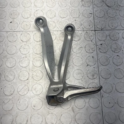 Suzuki GSXR 750 GSX-R 750 GSXR750 2003 juegos traseros para pasajero izquierdo reposapiés OEM Foto 1 de 4
