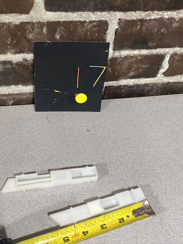 * 2 件装 * Thomas / Amtran / Midbus 车窗闩锁 Rh 右侧。 TBB 85450081 保修 & 延长技术支持 — 第 1/2 张图片