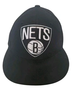 Brooklyn Nets Mitchell & Ness NBA Bold White Graphic 6 7/8 Hüte - Bild 1 von 7