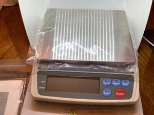 A & D EK-EW-600I CAP. 600G X 0.1G NMAX=6000 SCALE No BOX READ EXCELLENT CONDTN - Picture 1 of 18