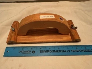 MADE IN USA - NEW/OLD STOCK VINTAGE WOODEN 7" X 3" HAND SANDER - Picture 1 of 9