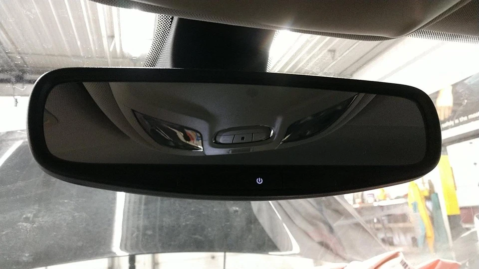 Espejo retrovisor Int Rr para conjunto de brújula atenuación automática Foto 1 de 1