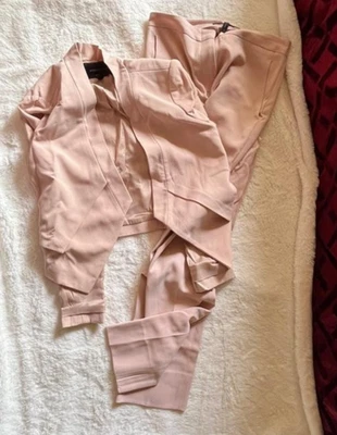 Pantalón y blazer de pierna recta Tarik BCBGMAXAZRIA para mujer Foto 1 de 4