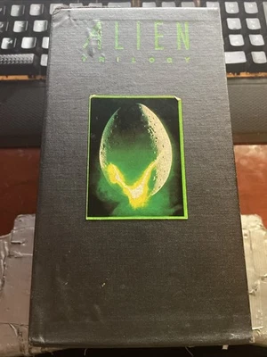 Alien Trilogy VHS Box Set w/ Alien, Aliens, & Alien 3 (1993, Sigourney Weaver) - Image 1 of 4