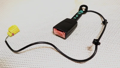 Cierre de hebilla de cinturón de seguridad delantero derecho Porsche Cayenne 2003-10 negro 7L0857778C Foto 1 de 4