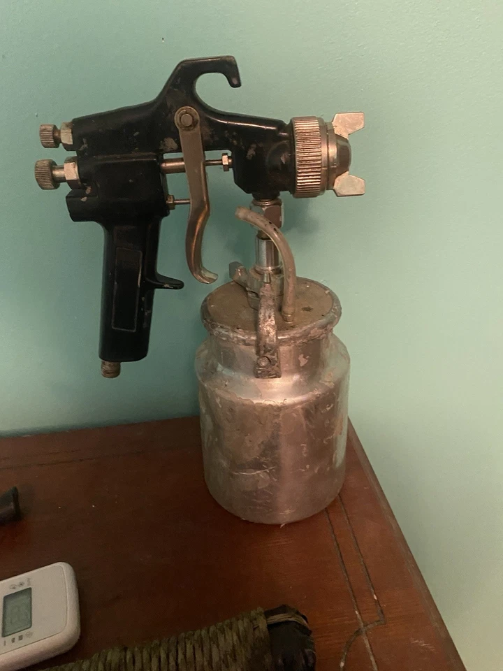Central Pneumatic Old Spray Paint Gun - Image 1 of 2