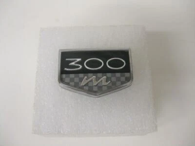 CHRYSLER 300M GUARDABARROS EMBLEMA INSIGNIA 1999 - 2002 2003 2004 OEM Foto 1 de 2