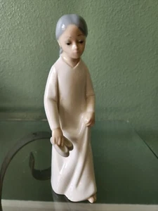 CASADES Porcelanas Porcelain Girl in Nightgown w/ Slippers Braids Figurine Spain - Picture 1 of 8