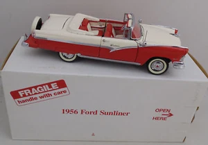 Danbury Mint 1956 Ford Fairlane Sunliner Convertible 1/24 Diecast Red & White  - Picture 1 of 6
