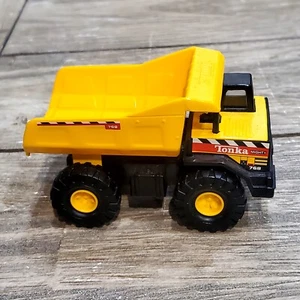 Vintage 1998 Hasbro Maisto Tonka Mini Mighty Dump Truck 768  - Picture 1 of 11