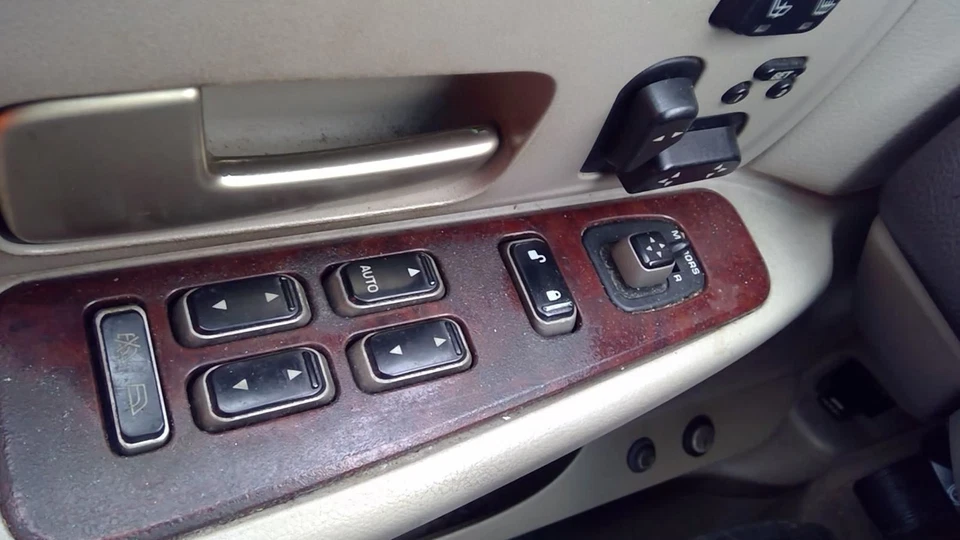 Driver Front Door Switch Driver's Master Fits 03-08 LINCOLN & TOWN CAR 5236802 - Image 1 of 1