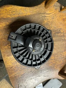 Blower Motor HONDA ELEMENT 03 04 05 06 07 08 09 10 11 - Picture 1 of 4