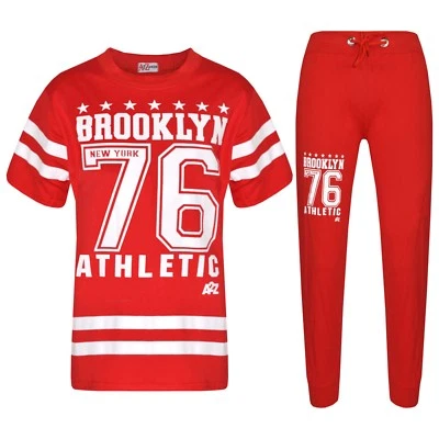 A2Z 4 KIDS® Kinder Jungen Designer Brooklyn 76 rot T-Shirt Tops Hose Trainingsanzug Set 5-13 Jahre