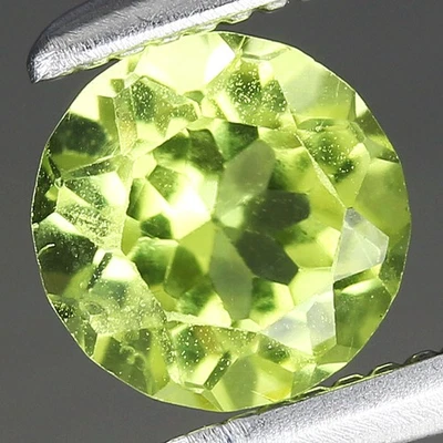 0.43ct t.w 4.9mm Round Natural Unheated Untreated Green Peridot, Myanmar🍏 - image 1 of 4