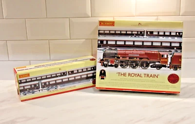 Hornby R2370 'The Royal Train' Train Pack + R4197 Coach Pack  – Mint Boxed - Image 1 of 4