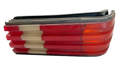 1986 - 1991 MERCEDES 420 尾灯组件右乘客侧原始设备制造商 — 第 1/4 张图片