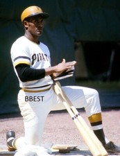 ROBERTO CLEMENTE PITTSBURGH PIRATES ON DECK 1971 COLOR 11X14 PHOTO