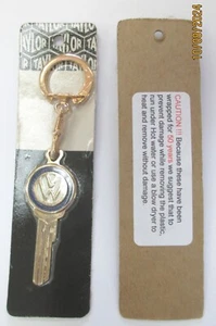 VW Yellow Gold Plated Vintage Key / Key ring Volkswagen 1970 1971 1972 1973 1974 - Picture 1 of 6