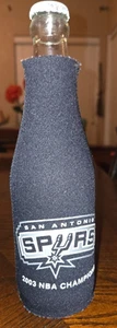 San Antonio Spurs 2003 NBA Champions Bierflasche Koozie - Bild 1 von 3