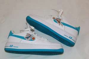 Nike Air Force 1 Space Jam GS Blanco Azul DM3353-100, Talla 4.5Y/Mujer 6 - Imagen 1 de 18