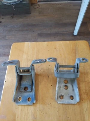 Ford F700 1992 OEM pasajero derecho bisagras de puerta superior e inferior Foto 1 de 4
