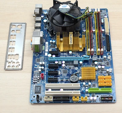 Gigabyte GA-EP45-DS3L ATX Motherboard w QUADCORE Q9300 CPU 8GB (4x2GB) DDR2 RAM - Image 1 of 4