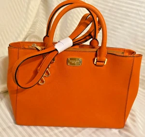 Authen Michael Michael Kors Large Convertable Orange Color - Beautiful Cond - Picture 1 of 13
