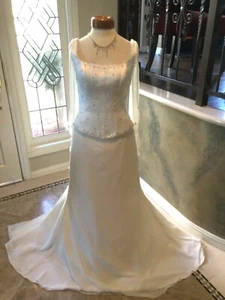 NWT PRONOVIAS Narbona Renaissance Wedding dress Bridal gown Ivory Chiffon 10 - Picture 1 of 12
