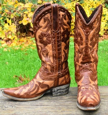 BOTAS VAQUERAS DE COLECCIÓN LANE Tooled marrón y tostado talla 7 B ornamentadas florales con superposición Foto 1 de 4