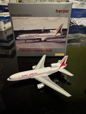 Air India Lockheed L-1011 Tristar 560641 V2-LEJ Herpa 1:400 - Image 1 of 4