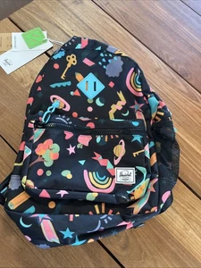 Neu Herschel Rucksack Heritage Youth - Sammelalbum schwarz 15” x 12 x 5,75” Neu - Bild 1 von 14