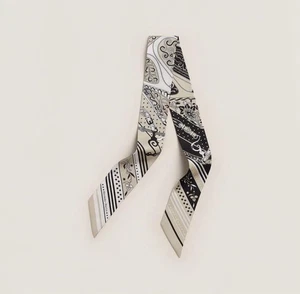 Bufanda de Seda Hermes Sarga Festival Des Amazonas Bandana Beige Nueva - Imagen 1 de 5