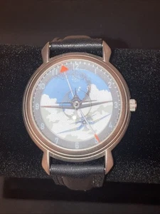 Vintage Bon Ton Dogfighting Plane 35mm Quartz Herrenuhr läuft super siehe Video - Bild 1 von 12