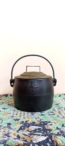 No.7 4 Quarts Antique Old Vintage Cast Iron Enamel T&C Clark Co Pot Saucepan F21