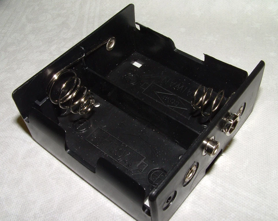 Pack of 2 - 2 x D Battery Holder + PP3 Battery Snap (Side by Side)