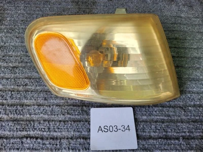 For 2001-2002 Toyota Corolla Turn Signal Light Park Marker Lamp Right Passenger - Image 1 of 4