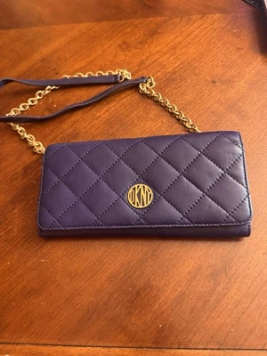 Cartera DKNY Acolchada Color Cordero Púrpura Cuero Genuino Donna Karan Foto 1 de 4