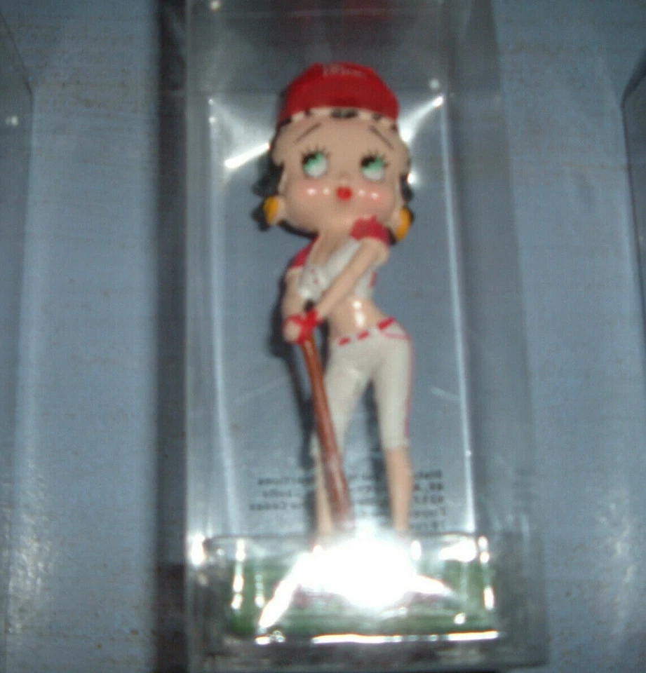 FIGURINE NEUVE EN RESINE BETTY BOOP - JOUEUSE DE BASEBALL (vendeur pro) - Photo 1/1