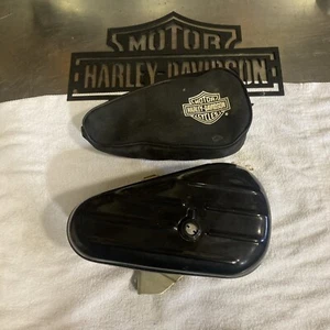 Harley WL WLA WLC WLD Oval Tool Box & Mount Kit 1940-52 3452-40 Flathead No Keys - Foto 1 di 4