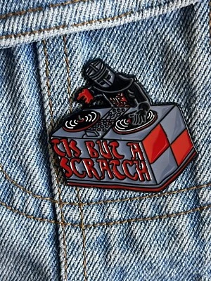 Monty Python - Tis But A Scratch - Caballero Negro Grande Esmalte Pin/Insignia Foto 1 de 4