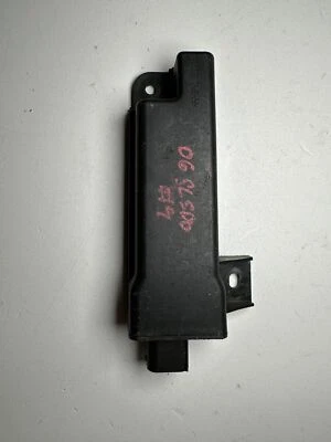 2004-2006 OEM Mercedes-benz SL500 R230 Telescopic Antenna Control Module - Image 1 of 3