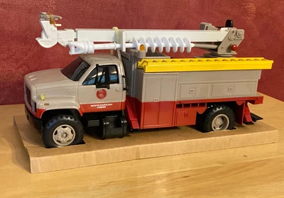 1996 DG Productions North Carolina Power Utility GMC Digger Derrick Truck Bank - Image 1 of 4